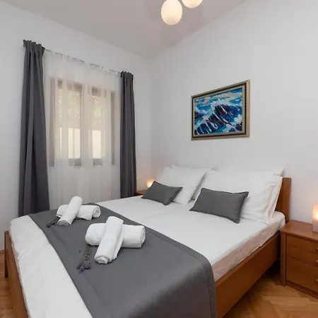 Apartments4You Supetar-The Best And Most Popular Apartments For Discovering The Island - Free Parking - 200 Meters From The Beach Buitenkant foto
