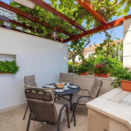 Apartments4You Supetar-The Best And Most Popular Apartments For Discovering The Island - Free Parking - 200 Meters From The Beach Buitenkant foto