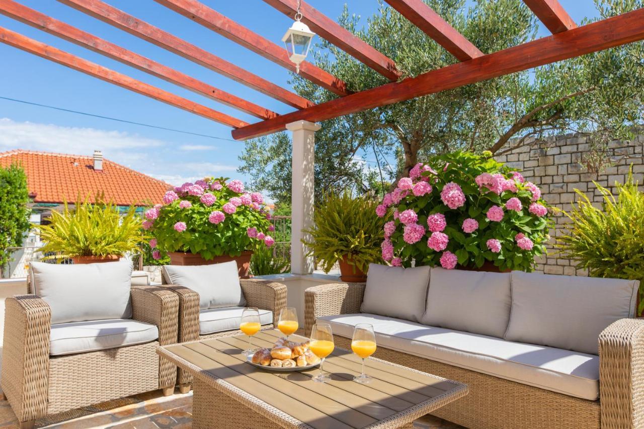 Apartment Apartments4you Supetar-the And Popular For Discovering The Island - Free Parking - 200 Meters From The